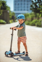 Laden Sie das Bild in den Galerie-Viewer, Roller Higwaykick 3 LED I Steel