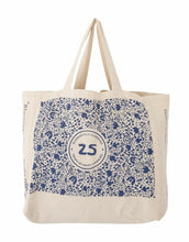 Laden Sie das Bild in den Galerie-Viewer, Bloomingville Einkaufstasche Anniversary aus Baumwolle mit grafischem Print in warmen Farben.