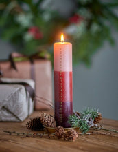 Laden Sie das Bild in den Galerie-Viewer, Kalenderkerze Dip Dye I Rot