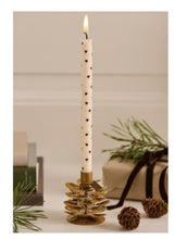 Laden Sie das Bild in den Galerie-Viewer, Kerze ø 1,3cm H20cm I Herzen / Braun