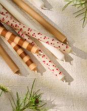 Laden Sie das Bild in den Galerie-Viewer, Kerze ø 1,3cm H20cm I Kirschen