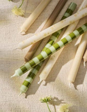Laden Sie das Bild in den Galerie-Viewer, Kerze ø 1,3cm H20cm Gestreift I Olivgrün/Hellgrün