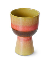 Laden Sie das Bild in den Galerie-Viewer, Mehrfarbiger Übertopf Lime Green von HKliving aus handglasiertem Steinzeug mit reaktiver Glasur, 16,5×16,5×24 cm – kräftige Farben und einzigartiges Design für den Innenbereich.