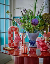 Laden Sie das Bild in den Galerie-Viewer, Orangefarbene Vase Fian mit handbemalten Streifen aus Keramik von Bloomingville