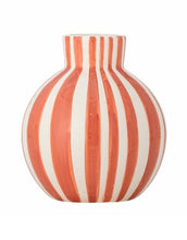 Laden Sie das Bild in den Galerie-Viewer, Orangefarbene Vase Fian mit handbemalten Streifen aus Keramik von Bloomingville