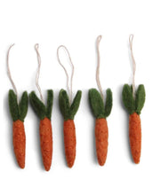 Laden Sie das Bild in den Galerie-Viewer, Anhänger Karotte