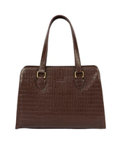 Laden Sie das Bild in den Galerie-Viewer, O MY BAG Blair Croco Large Chocolate – elegante Croco-Ledertasche mit Laptopfach und Crossbody-Riemen.