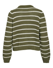 Laden Sie das Bild in den Galerie-Viewer, Knit Cardigan Vimerva von VILA in Olivine/Cloud Dancer – grüner Damen-Strickcardigan aus Bio-Baumwolle mit Rundhalsausschnitt und langen Ärmeln