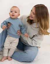 Laden Sie das Bild in den Galerie-Viewer, Oversized Hoodie Erwachsene Cozy Club Hellgrau