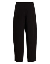 Laden Sie das Bild in den Galerie-Viewer, Hose Vidroem in Schwarz von VILA aus Polyestermix, elegant und bequem für Büro oder Alltag