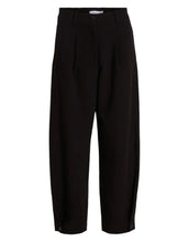 Laden Sie das Bild in den Galerie-Viewer, Hose Vidroem in Schwarz von VILA aus Polyestermix, elegant und bequem für Büro oder Alltag