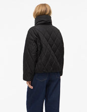 Laden Sie das Bild in den Galerie-Viewer, VILA Vibumble Puffer Jacke Black Beauty – gesteppte Winterjacke in Schwarz