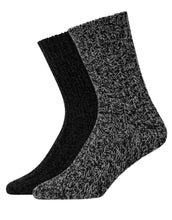 Laden Sie das Bild in den Galerie-Viewer, Norweger Socken Grau/Schwarz von Snocks – warme Wollsocken mit Norweger-Muster, ohne einschneidenden Bund, gemütlich und hautfreundlich