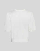 Laden Sie das Bild in den Galerie-Viewer, MSCH Copenhagen Pullover Sefika Rachelle Egret mit Rundhalsausschnitt und kurzen Ärmeln.