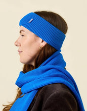 Laden Sie das Bild in den Galerie-Viewer, Popeia Stirnband Blau aus 100 % Merinowolle, Made in Germany.