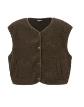 Laden Sie das Bild in den Galerie-Viewer, Nordlykk Teddyweste für Damen in Dark Brown, ärmellose Weste aus Polyester mit Fronttaschen und minimalistischer Passform