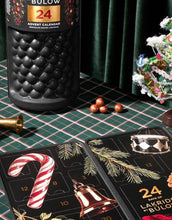 Laden Sie das Bild in den Galerie-Viewer, Adventskalender Large von Lakrids by Bülow – exklusiver Lakritz-Adventskalender mit 24 Türchen, neuen Sorten und ikonischem Design.
