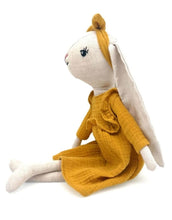 Laden Sie das Bild in den Galerie-Viewer, Mea Lini Stofftier Hase Hedda groß mit Sommerkleid aus Leinen und Baumwolle in sanften Pastelltönen.