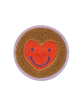 Laden Sie das Bild in den Galerie-Viewer, LÄSSIG Patches Set Little Gang Smile Heart mit Smiley- und FUN-Motiv aus 100 % Polyester, zum individuellen Gestalten von Taschen und Rucksäcken.