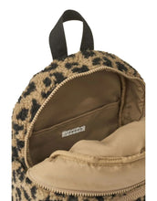 Laden Sie das Bild in den Galerie-Viewer, Kinderrucksack Andreas von Liewood aus weichem Fleece in Mega Leo/Oat Mix mit Bärendetails, kompakter Rucksack für Kindergartenkinder mit Brustgurt und mehreren Fächern.“