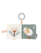 Laden Sie das Bild in den Galerie-Viewer, Jollein Activity Stoffbuch „Lovely Birds“ – farbenfrohes Stoffbuch mit Fee Amy, Blumen, Vogelhaus, Tulpe, Vogel und sternförmigem Spiegel, aus Polyester, CE-zertifiziert.