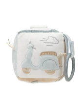 Laden Sie das Bild in den Galerie-Viewer, Jollein Aktivitäten-Würfel „On The Go“ – weicher Baby-Spielwürfel mit Schlüssel, Spiegel, Tankstellenmotiv und Ampel, Sea Green & Biscuit, 10x10x10 cm, handwaschbar.