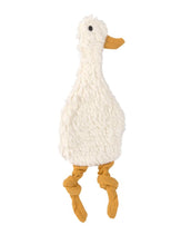 Laden Sie das Bild in den Galerie-Viewer, LÄSSIG Schnuffeltuch Tiny Farmer Gans aus weißer Bio-Baumwolle, mit Schnullerhalter an den Beinen, GOTS-zertifiziert, weiches Kuscheltuch für Babys ab 2 Monaten.
