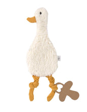 Laden Sie das Bild in den Galerie-Viewer, LÄSSIG Schnuffeltuch Tiny Farmer Gans aus weißer Bio-Baumwolle, mit Schnullerhalter an den Beinen, GOTS-zertifiziert, weiches Kuscheltuch für Babys ab 2 Monaten.