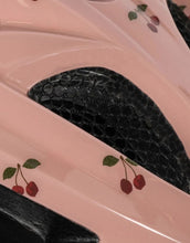 Laden Sie das Bild in den Galerie-Viewer, Kinder Fahrradhelm Adi Cherry von Konges Sløjd