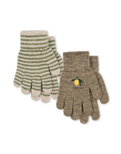Laden Sie das Bild in den Galerie-Viewer, 2 Paar Kinderhandschuhe von Konges Sløjd aus Wollmischung in Lemon/Stripe farben.