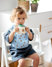 Laden Sie das Bild in den Galerie-Viewer, Grüner Trinklernbecher mit Smiley-Motiv, zwei Griffen und Antitropf-Ventil, BPA-frei, rutschfest, mikrowellen- und spülmaschinengeeignet, geeignet für Babys ab 6 Monaten.