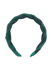 Laden Sie das Bild in den Galerie-Viewer, Festliche Rockahula Weihnachts-Haaraccessoires mit glitzernden Details und fröhlichen Farben – liebevoll gestaltet für kleine und große Winterträume.