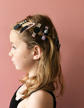 Laden Sie das Bild in den Galerie-Viewer, Haarspangen 2er-Set I Glitter Bat