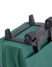 Laden Sie das Bild in den Galerie-Viewer, Kinderkoffer Trolley Little Gang von Lässig in Dunkelgrün aus recyceltem Polyester mit Rollen, Teleskopgriff, 22 l Volumen und buntem Patch, ideal für Reisen.