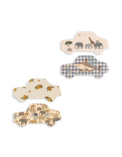 Laden Sie das Bild in den Galerie-Viewer, Konges Sløjd Pflaster Blue Mix – 24 dekorative wasserabweisende Kinderpflaster in verschiedenen Formen und Mustern.