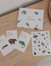 Laden Sie das Bild in den Galerie-Viewer, ABC Lernkarten für Kinder mit Tiermotiven von Eulenschnitt