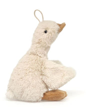 Laden Sie das Bild in den Galerie-Viewer, Mea Lini Stofftier Gans klein in Weiß aus weichem Plüsch.