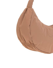 Laden Sie das Bild in den Galerie-Viewer, LÄSSIG Stretch Up Umhängetasche in Braun (Almond), wasserabweisend, recyceltes Innenmaterial, PFC-frei, mit Reißverschluss und Kinderwagenhaken.