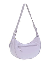 Laden Sie das Bild in den Galerie-Viewer, LÄSSIG Stretch Up Umhängetasche in Lila, wasserabweisend, recyceltes Innenmaterial, PFC-frei, mit Reißverschluss, Kinderwagenhaken & Neon-Details.
