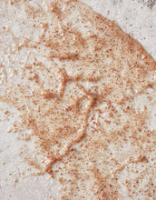 Laden Sie das Bild in den Galerie-Viewer, Bio-Fußpeeling Calm Cedar von Meraki mit Aprikosengranulat und Bio-Ölen in 100 ml Tube – sanftes Peeling für weiche Füße mit erfrischendem Duft