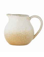 Laden Sie das Bild in den Galerie-Viewer, Naturfarbenes Steingut-Milchkännchen mit reaktiver Glasur von Bloomingville