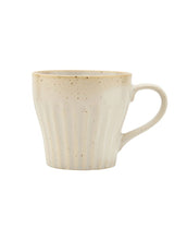 Laden Sie das Bild in den Galerie-Viewer, Henkelbecher Berica I Beige
