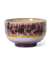 Laden Sie das Bild in den Galerie-Viewer, 70s Ceramics Noodle Bowl Blast mit farbenfrohem Retro-Design
