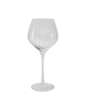 Laden Sie das Bild in den Galerie-Viewer, House Doctor Rotweinglas Rill Klar – handgefertigt und mundgeblasen
