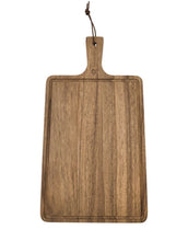 Laden Sie das Bild in den Galerie-Viewer, House Doctor Schneidebrett aus Walnussholz mit Griff und Lederschlaufe
