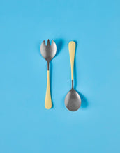 Laden Sie das Bild in den Galerie-Viewer, House Doctor Salatbesteck Serv Gelb – 2-teiliges Set aus Edelstahl