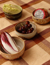 Laden Sie das Bild in den Galerie-Viewer, 70s Ceramics Tapas Bowl Fern mit organischer Glasur und künstlerischem Finish