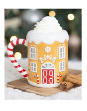 Laden Sie das Bild in den Galerie-Viewer, Weihnachtstasse I Zuckerstange/Lebkuchenhaus