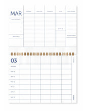 Laden Sie das Bild in den Galerie-Viewer, Familien Planer 2026 Beige von A-Journal – Spiralgebundene Jahresagenda für bis zu fünf Personen mit Wochenübersichten, Checklisten, Stickerblatt und cremefarbenem FSC-Papier.