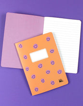 Laden Sie das Bild in den Galerie-Viewer, Notizheft liniert I Apricot/Smilies Lila